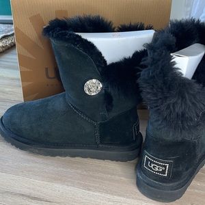 Ugg Bailey Button Bling